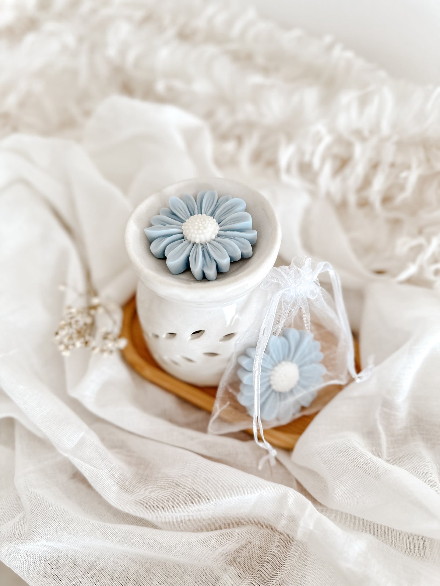 Kit Lembrança | Queimador de Cerâmica + Wax Melts Margarida | Casamentos & Batizados