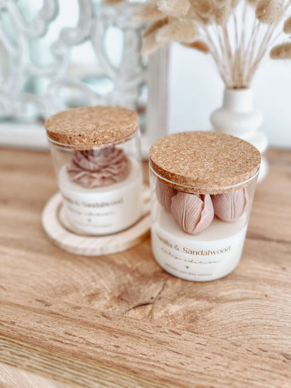Botanical Candle | Beige Tulips | Vanilla & Sandalwood 400g