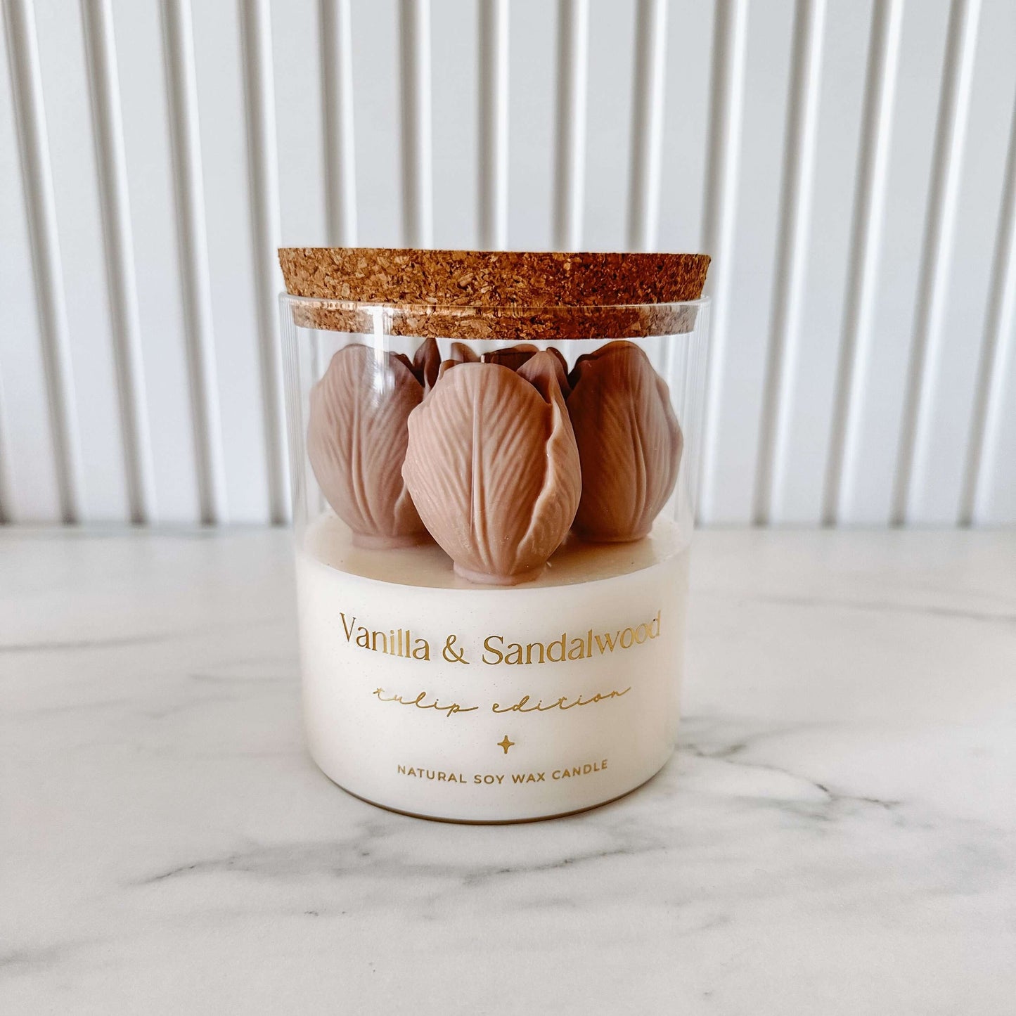 Botanical Candle | Beige Tulips | Vanilla & Sandalwood 400g
