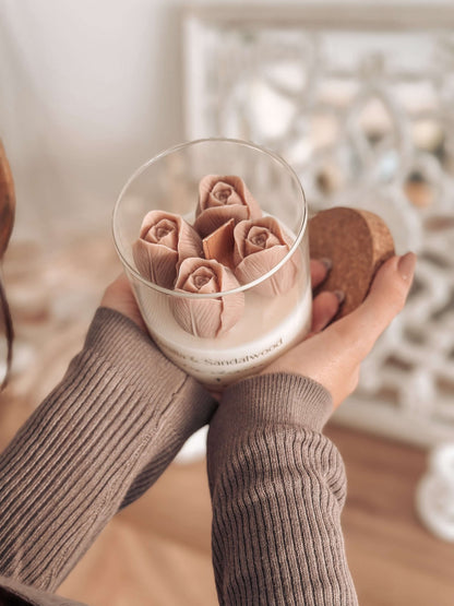 Botanical Candle | Beige Tulips | Vanilla & Sandalwood 400g